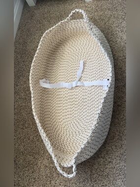 J&JOO Baby Changing Moses Basket- cream